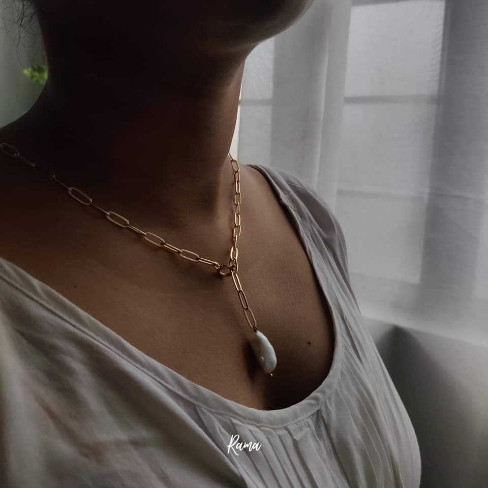 Lariat Baroque Pendant