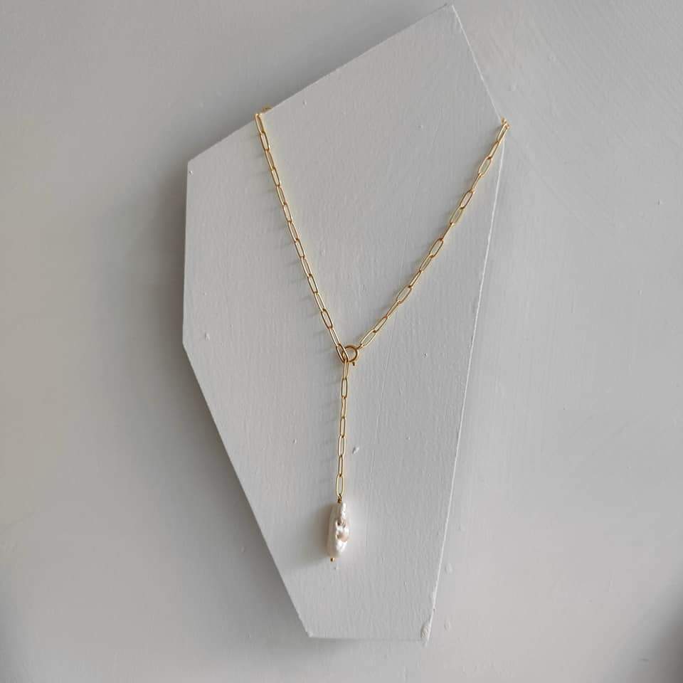 Lariat Baroque Pendant