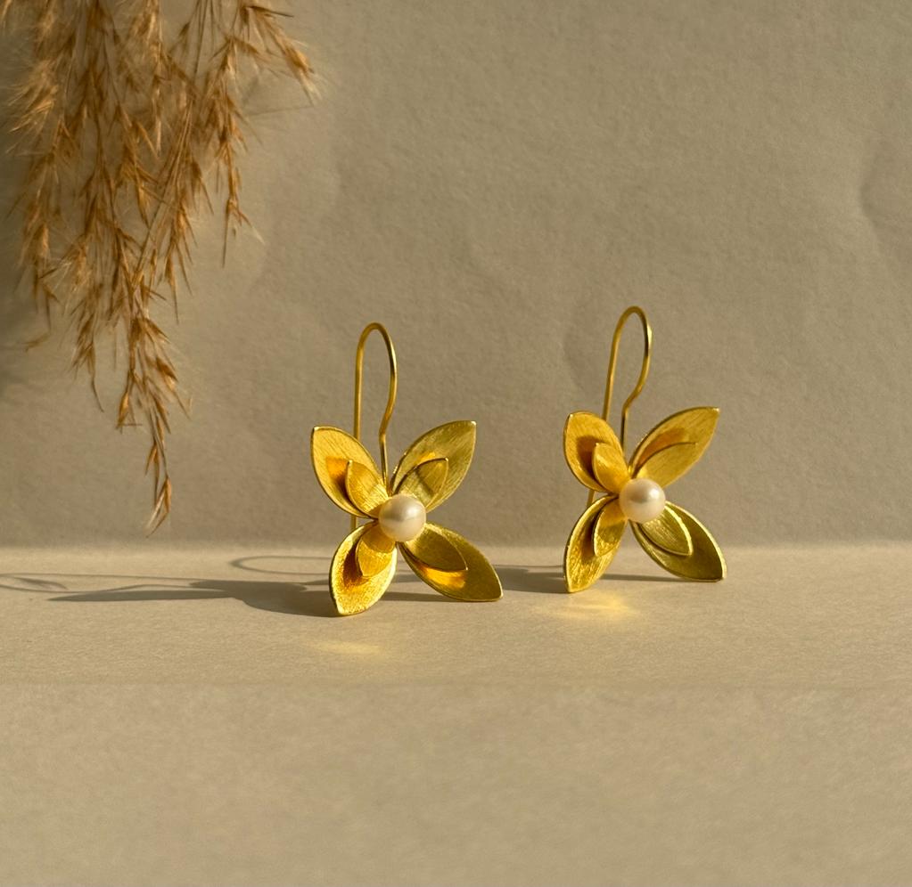 Flora Pearl Hooks