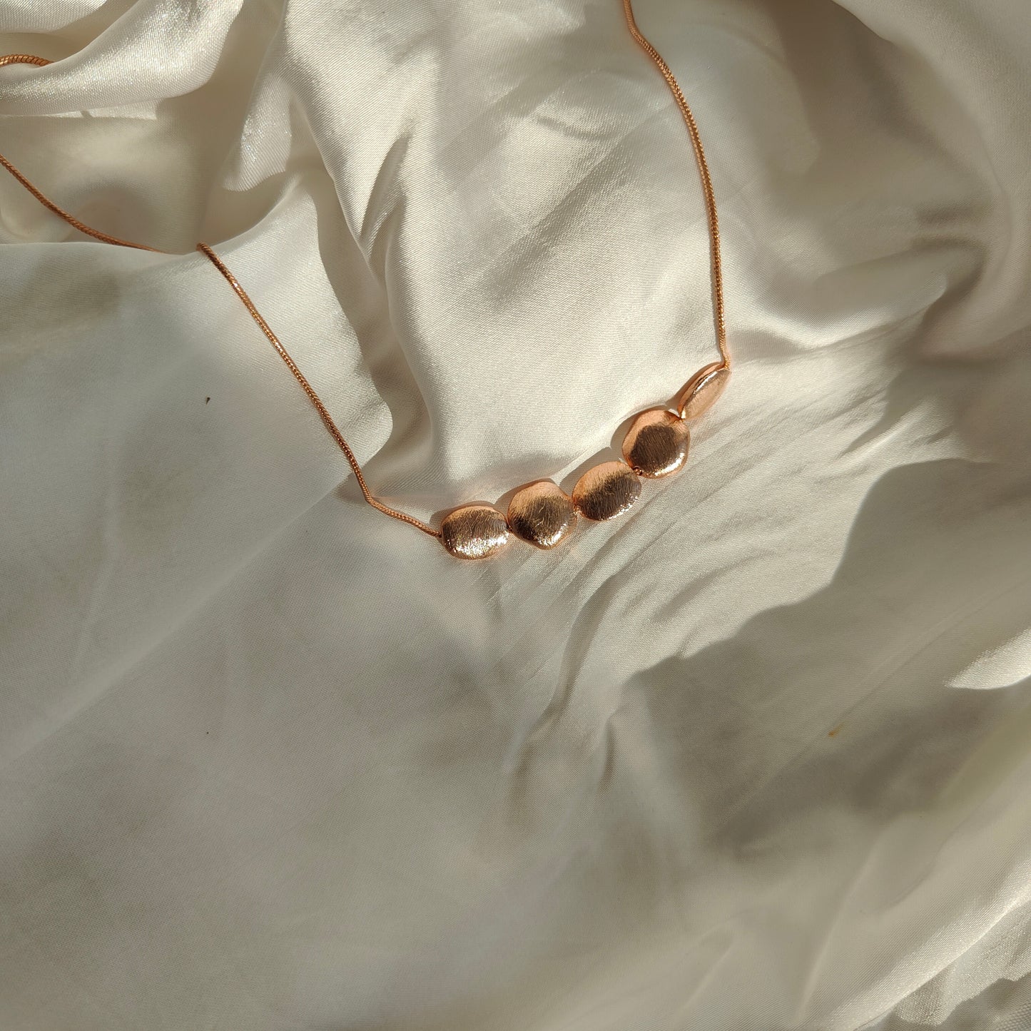 Raha Pendant 18kt