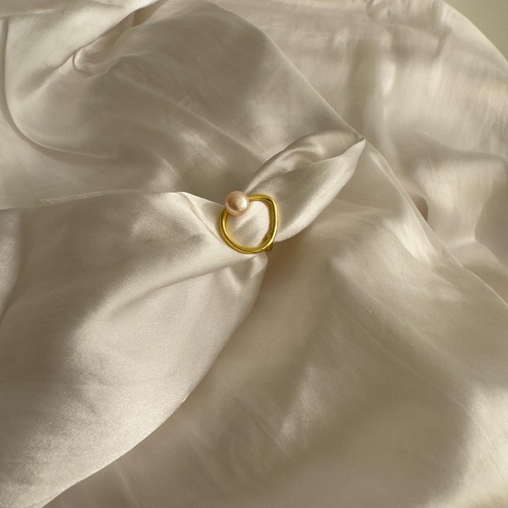 Spruce Adjustable Ring Golden