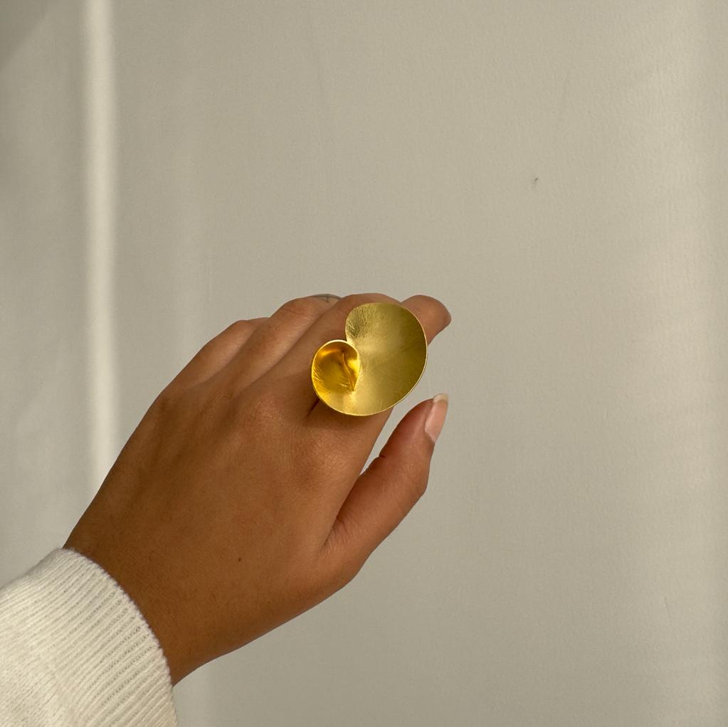 Twirl Adjustable Ring Golden