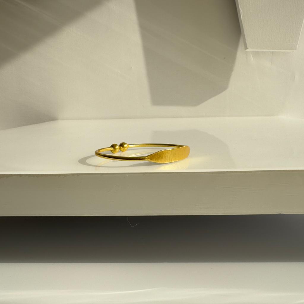 Flat-Front Cuff