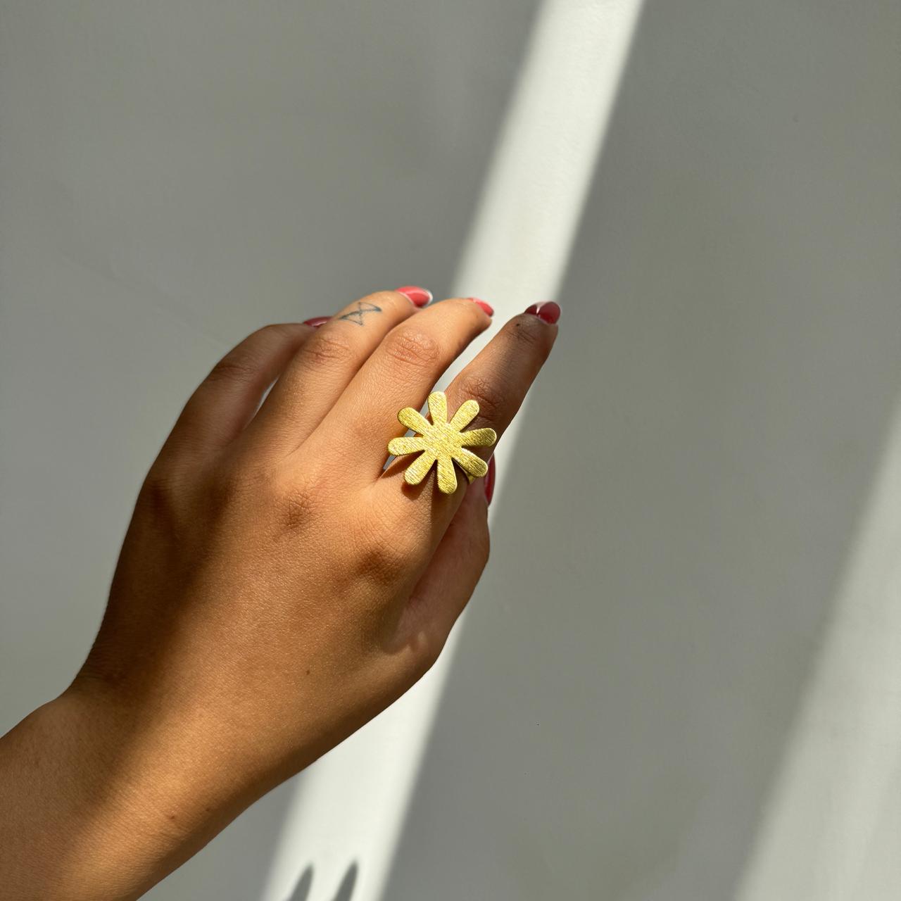 Daisie Adjustable Ring