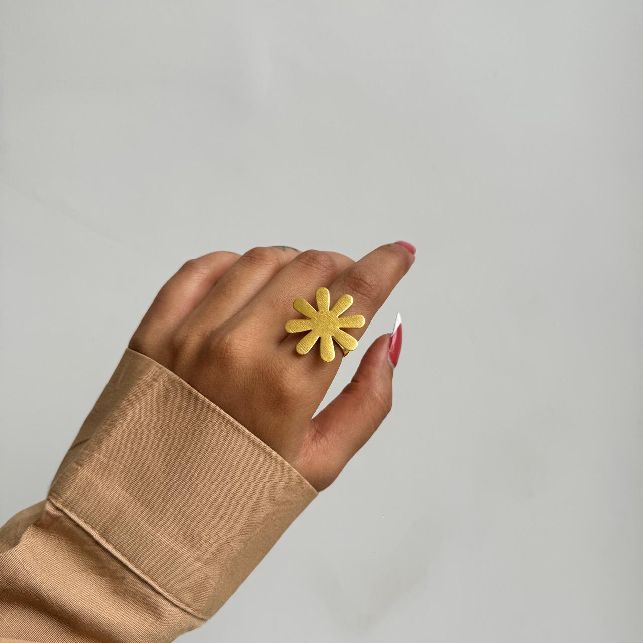 Daisie Adjustable Ring