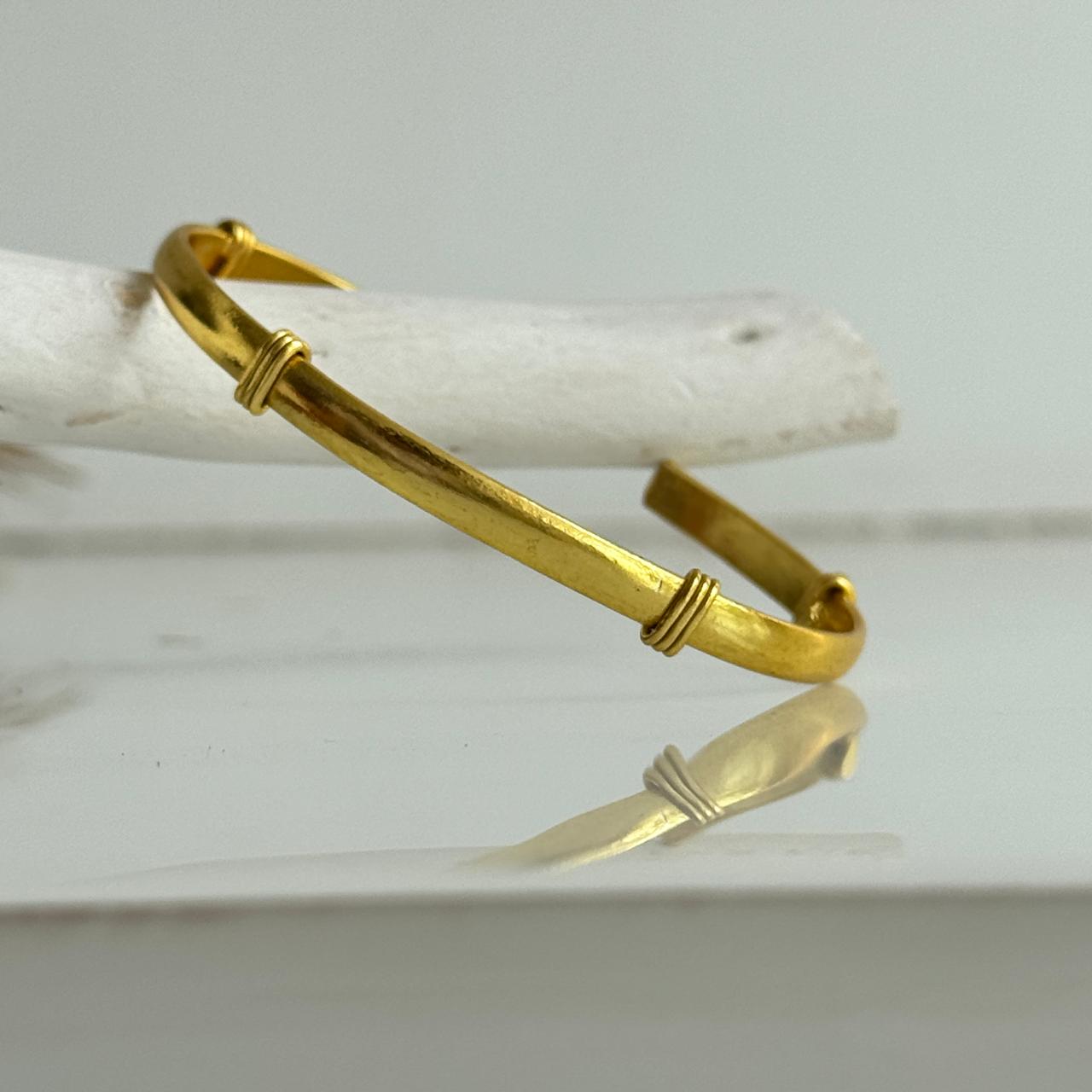 Ridge Cuff