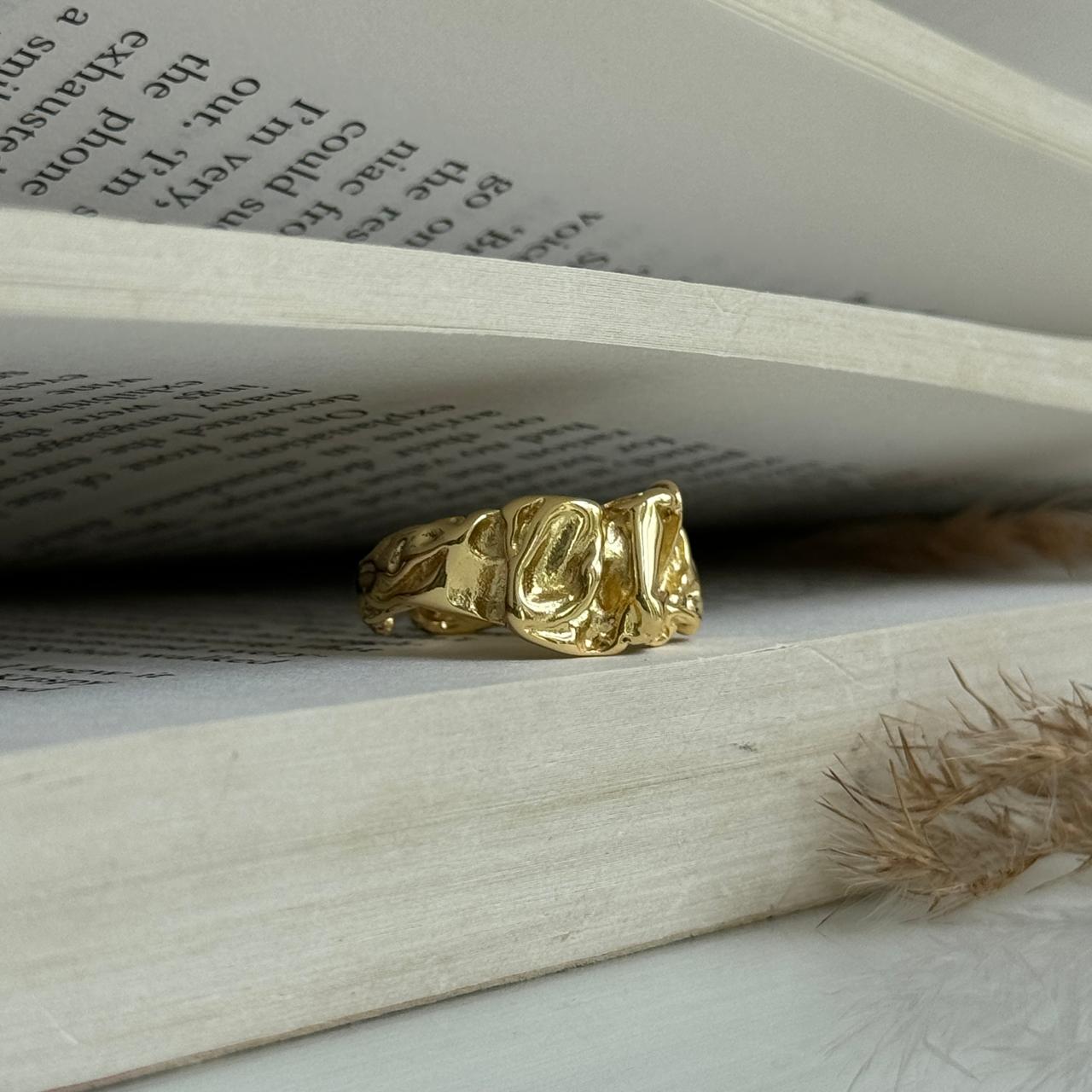 Chunky Crumbled Adjustable Ring Golden