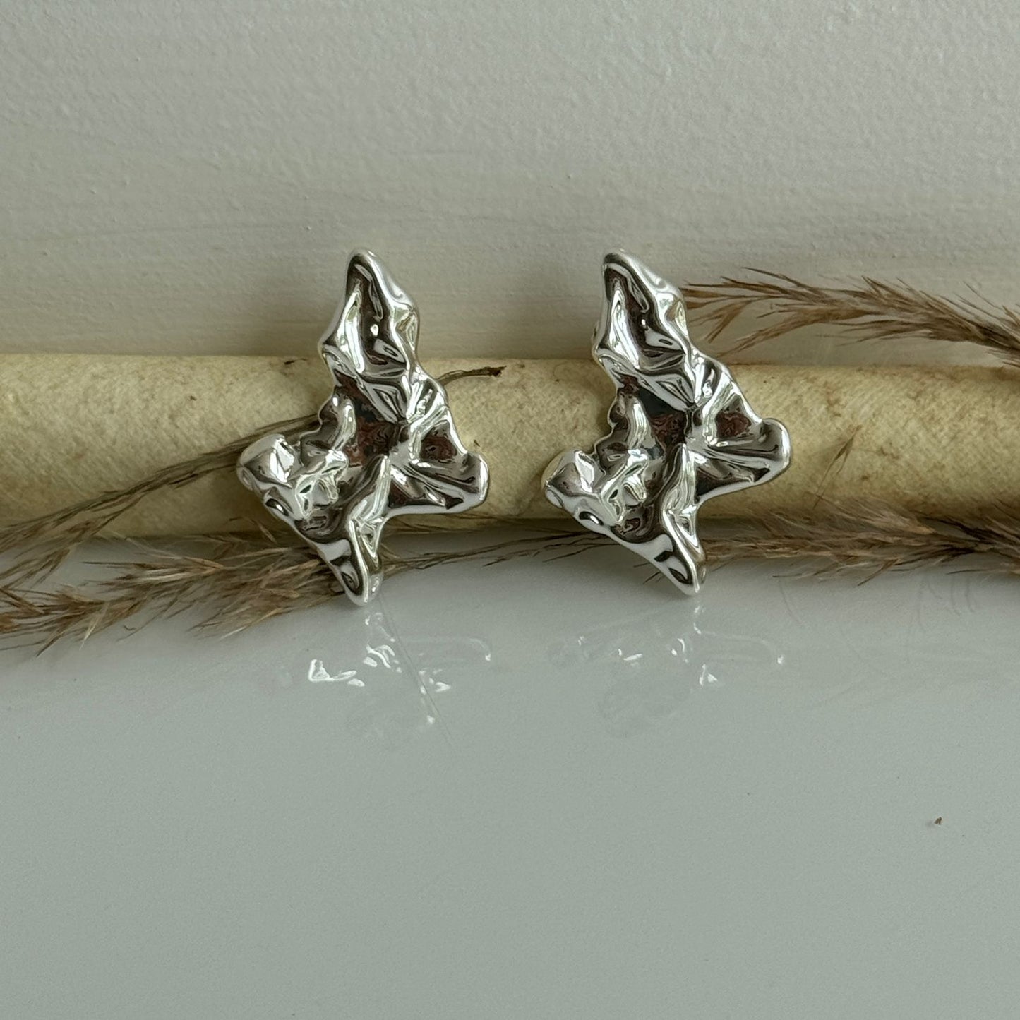 Crumbled Studs Silver