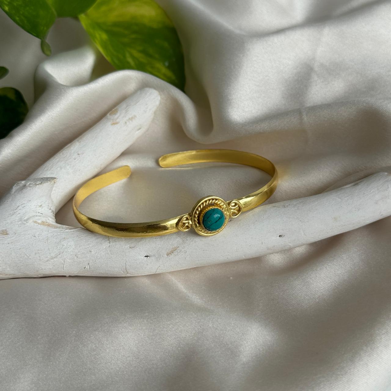 Vintage 3 Cuff