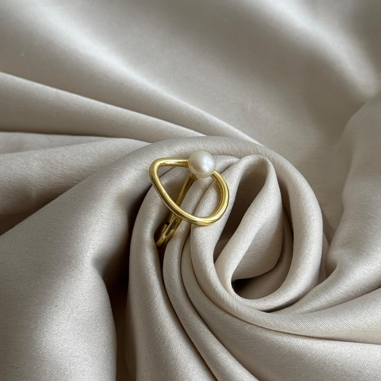 Spruce Adjustable Ring Golden