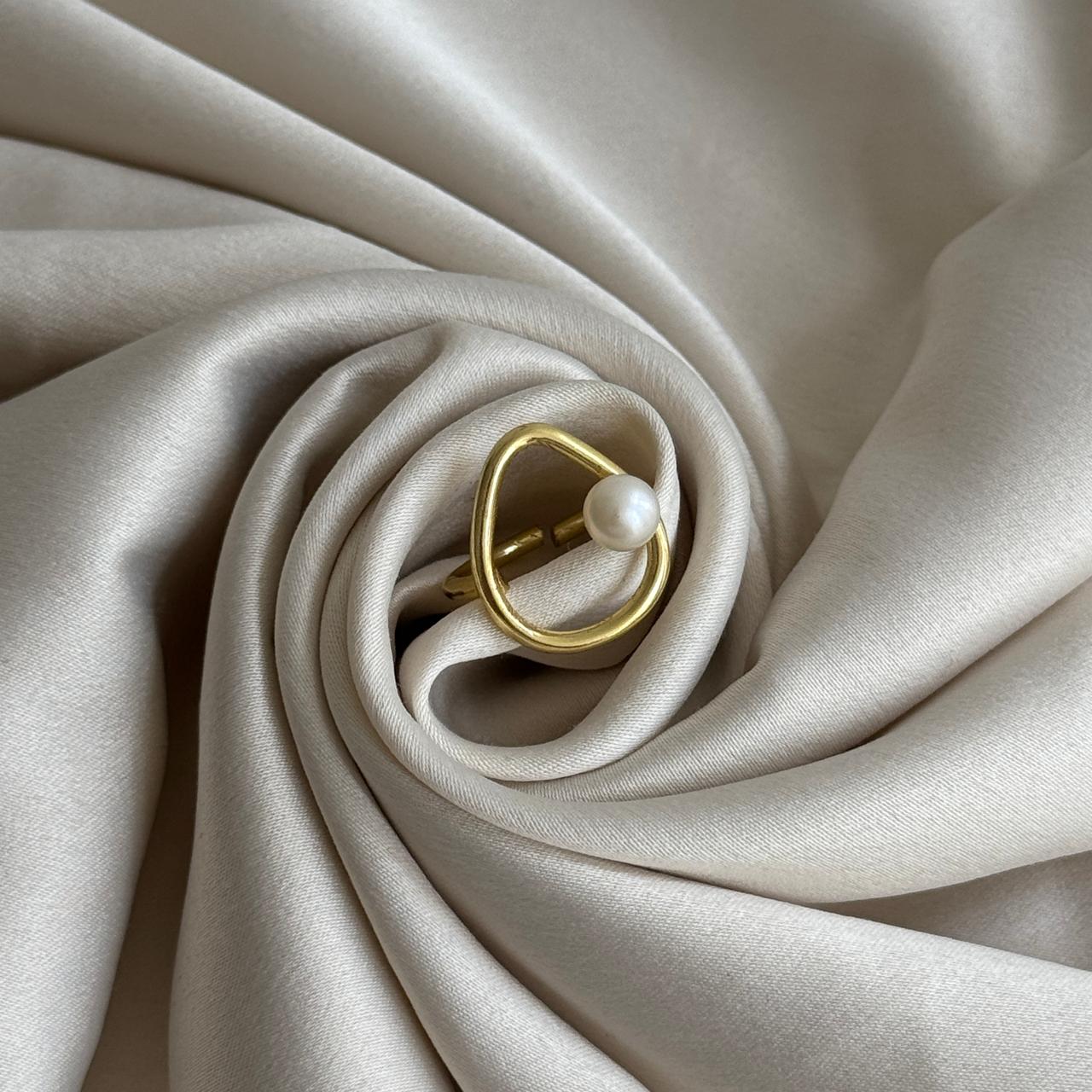Spruce Adjustable Ring Golden