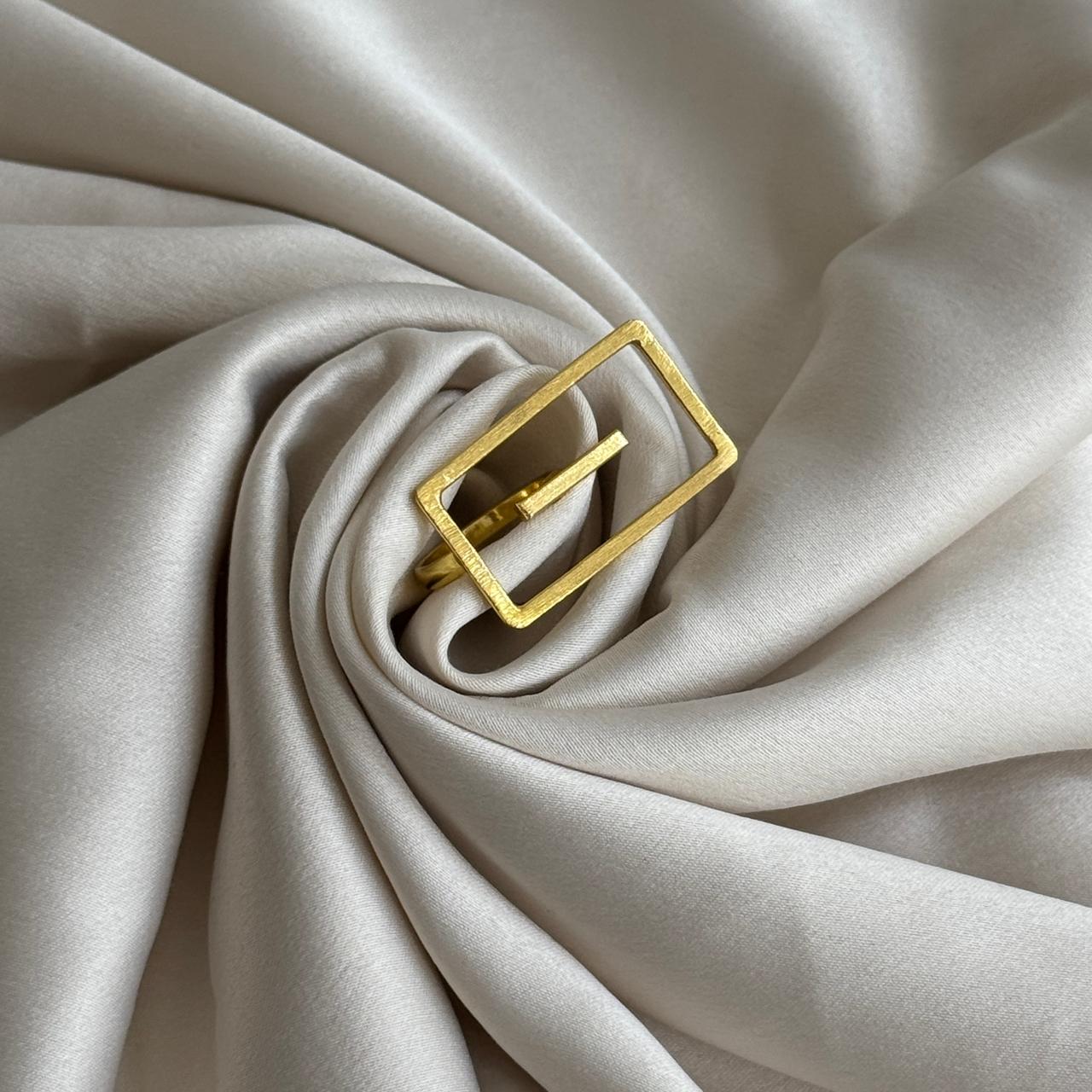 Lea Adjustable Ring