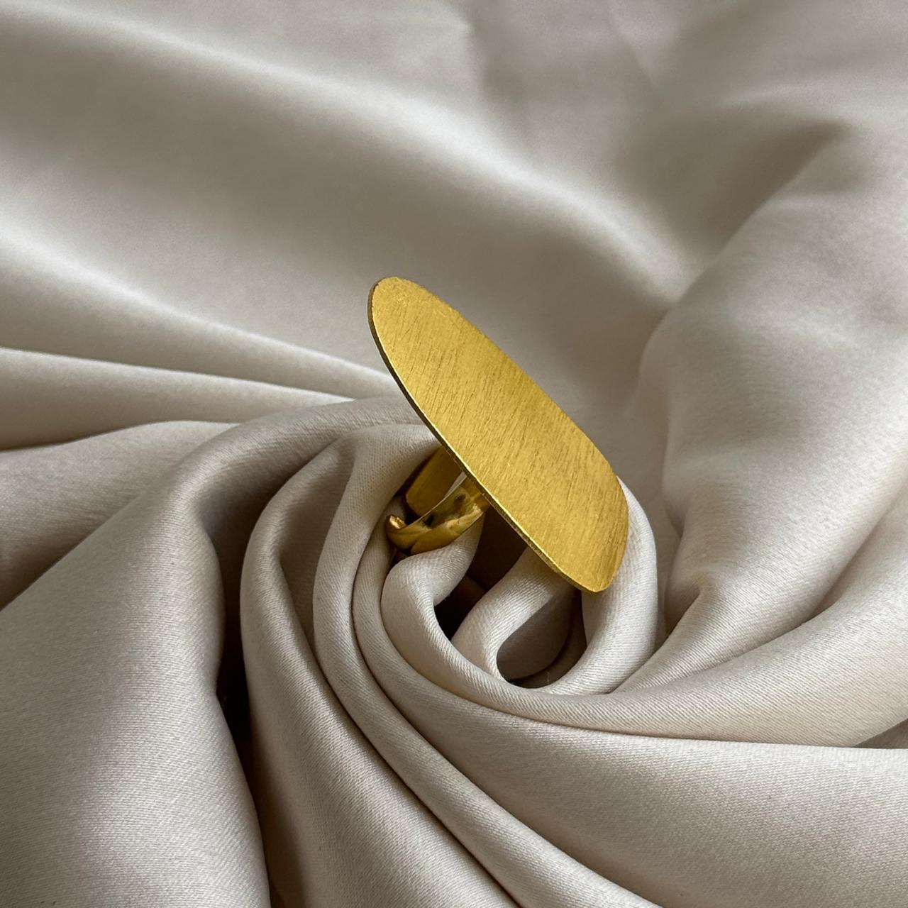 Pik Adjustable Ring Golden