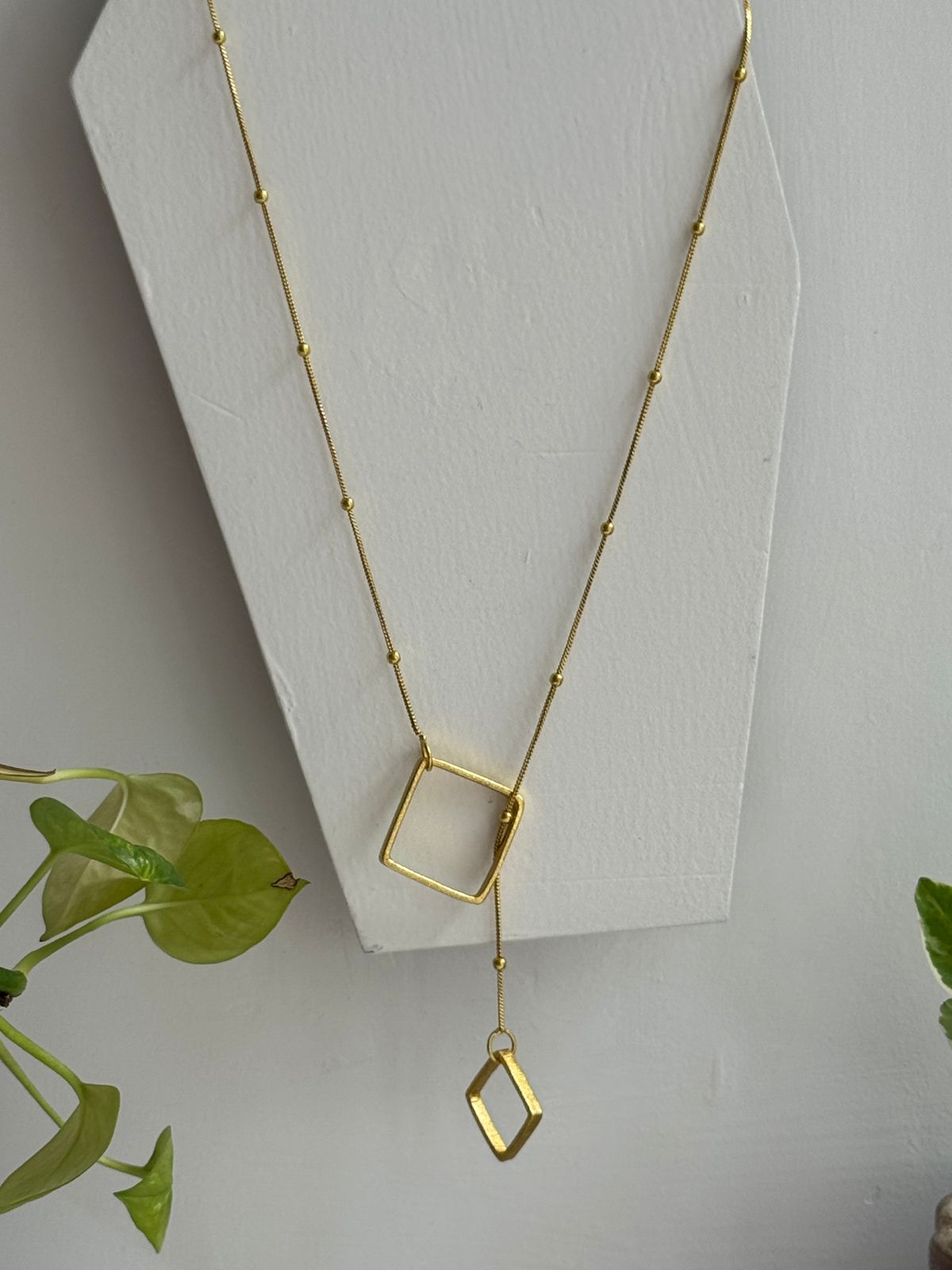 Aheri Statement Neckpiece