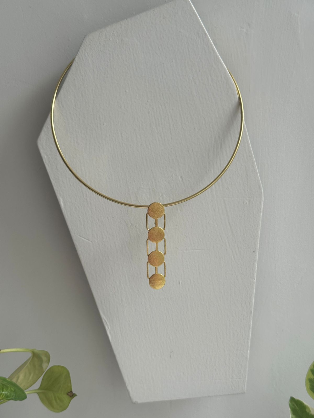 Tikari Hasli Statement Neckpiece