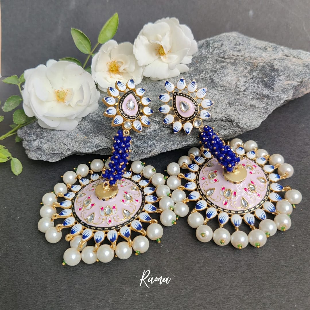 Daisie Traditional Earrings