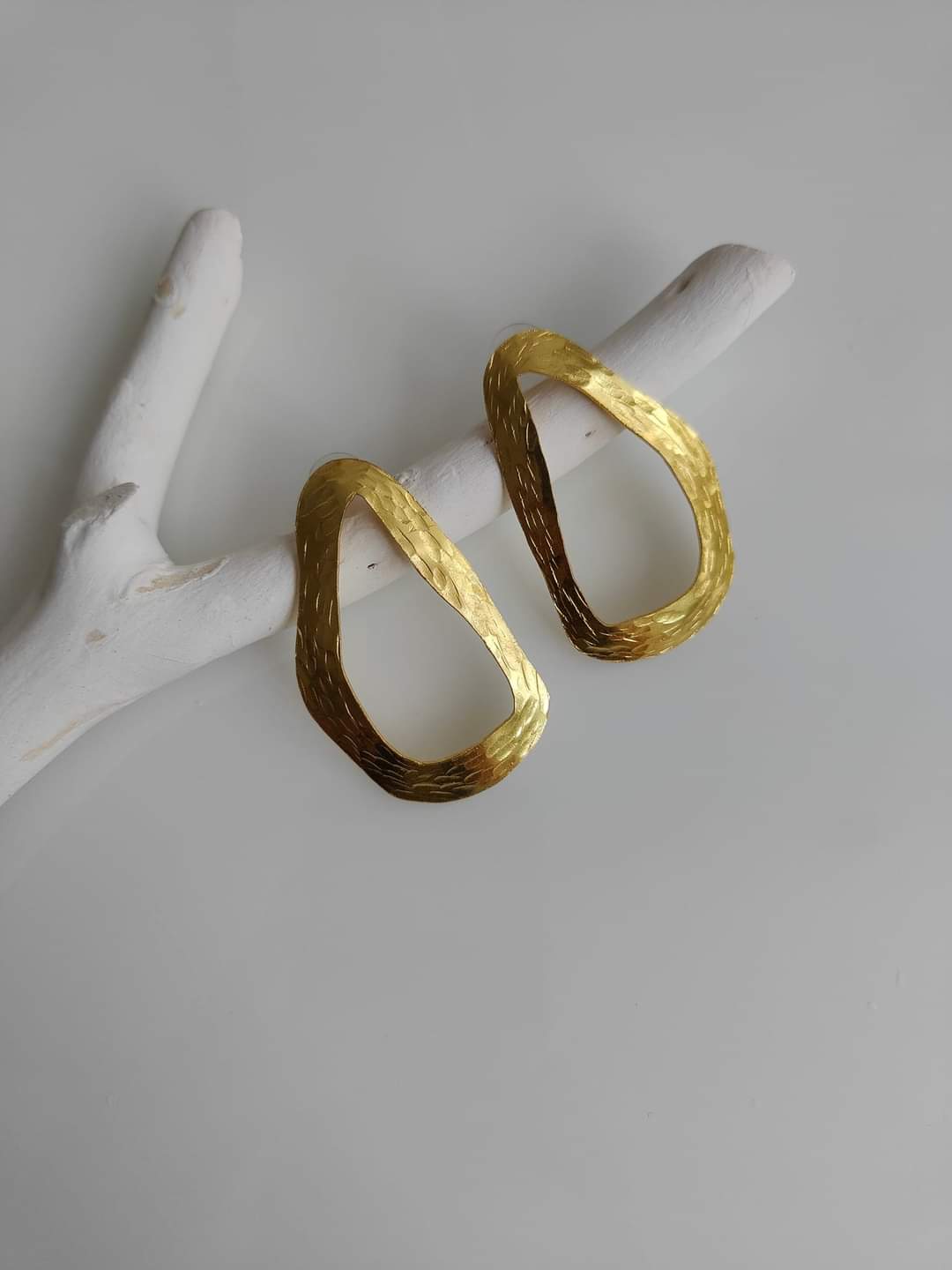 Zan Earrings Golden