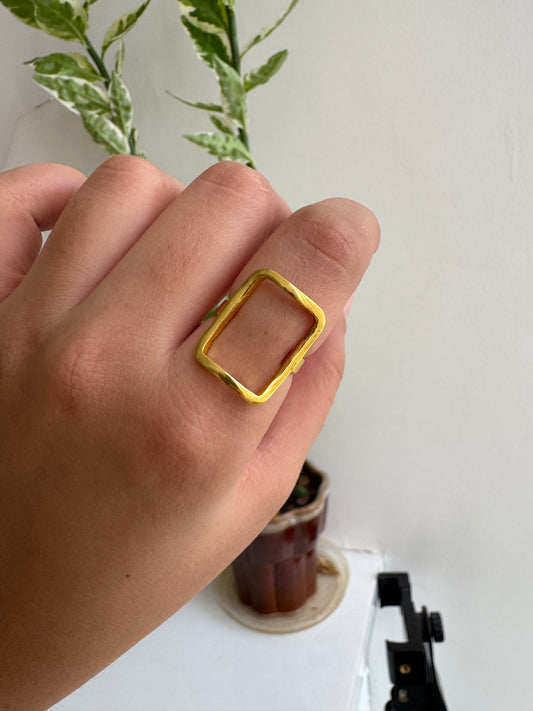 Cora Ring Golden