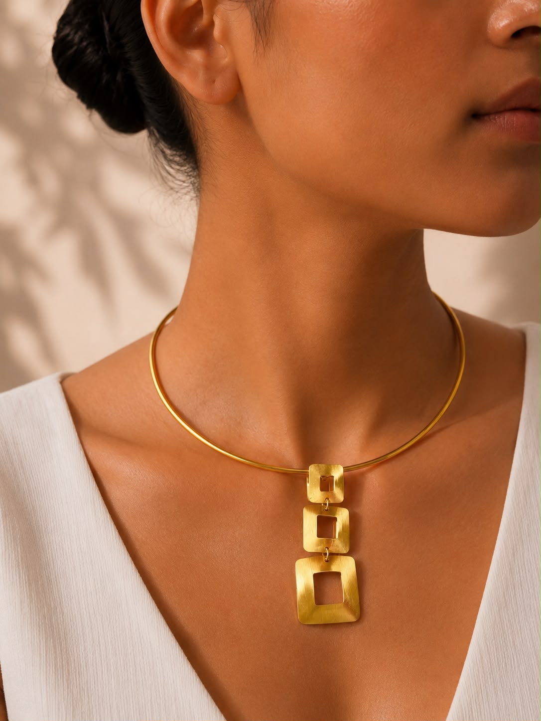 Broad Square Hasli Statement Neckpiece