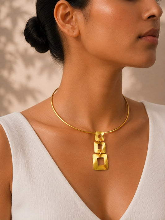 Broad Square Hasli Statement Neckpiece