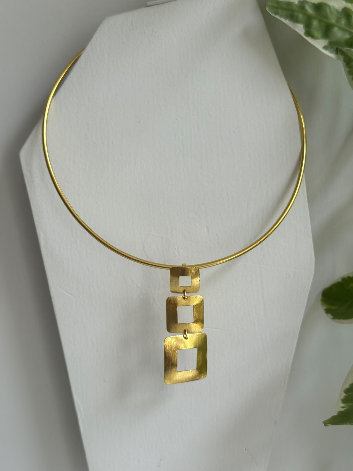 Broad Square Hasli Statement Neckpiece