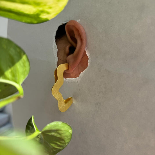 Curvy Tale Earrings