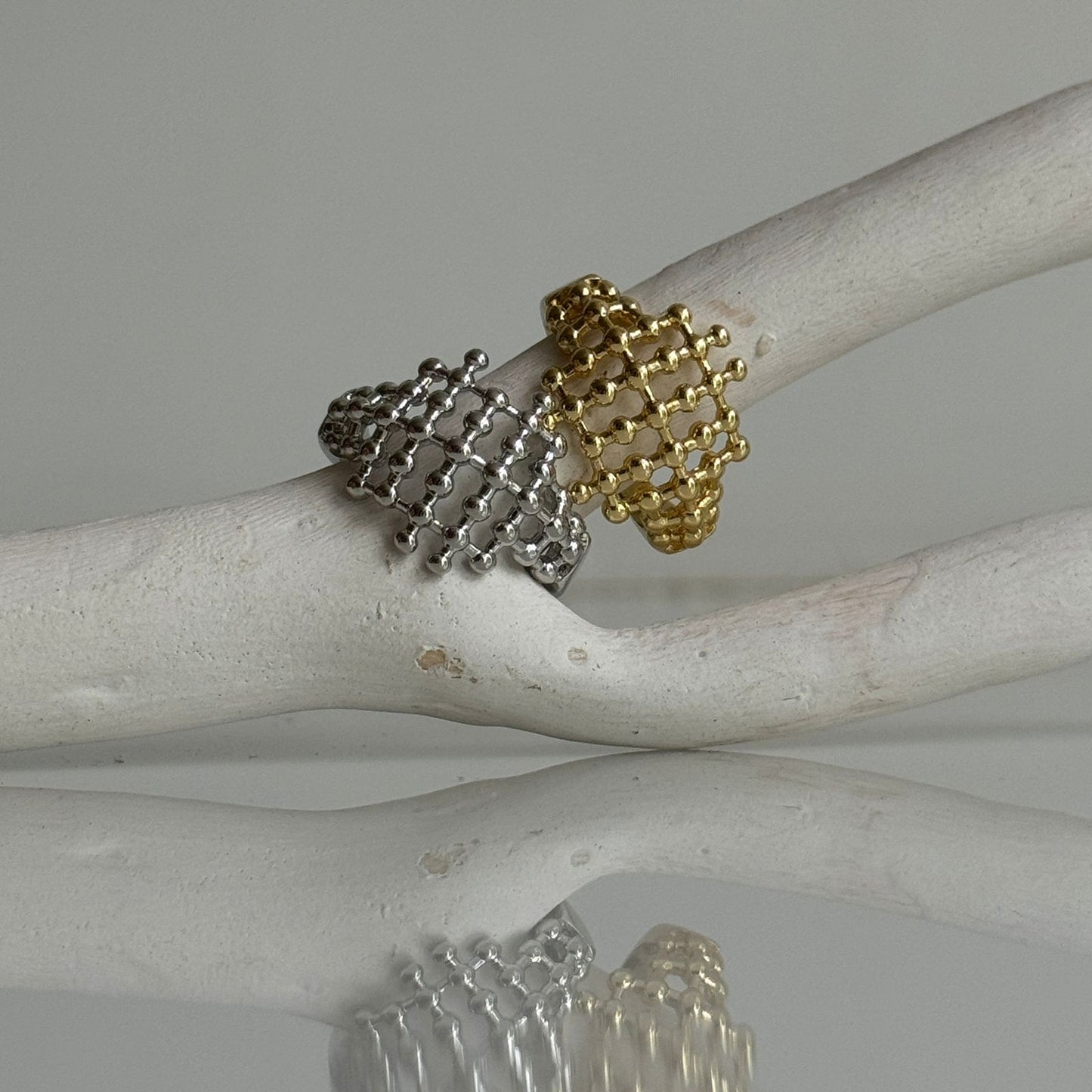 Grid Adjustable Ring Gold