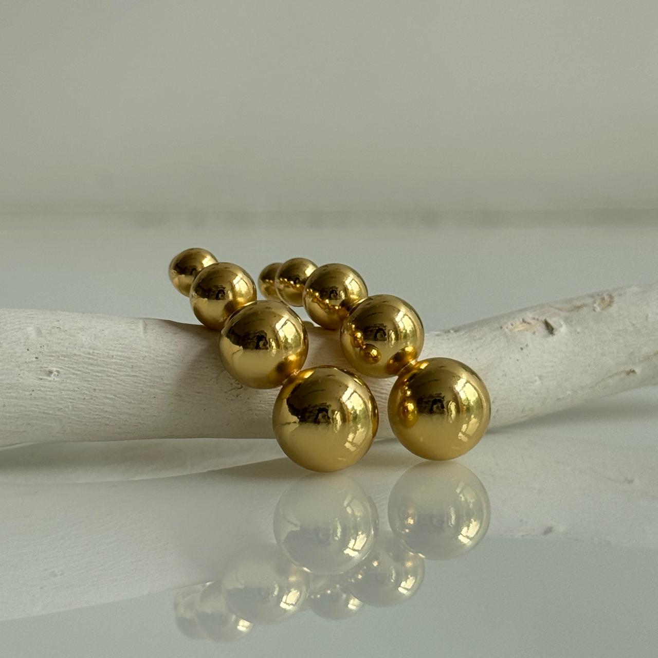 Bead Curve Earring