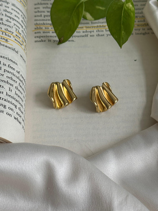 Wave Studs