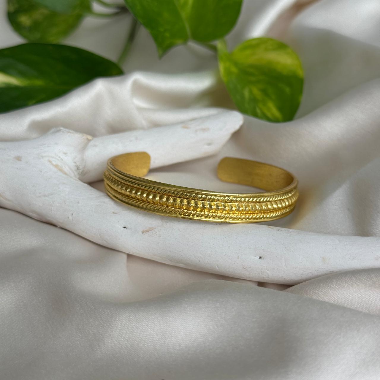 Vintage 2 Cuff