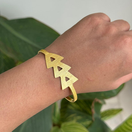 Forward Cuff