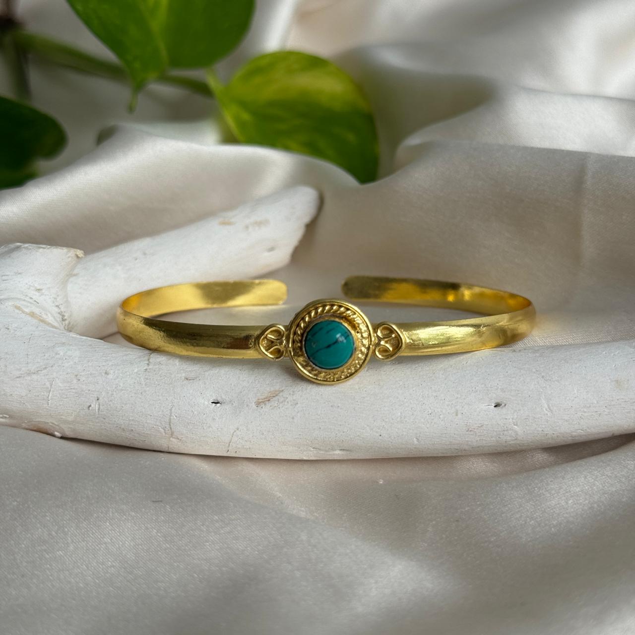 Vintage 3 Cuff