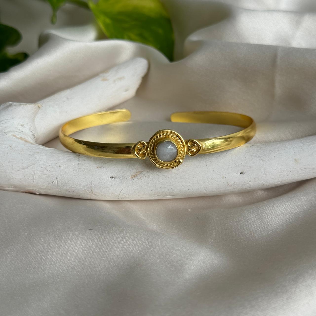 Vintage 3 Cuff