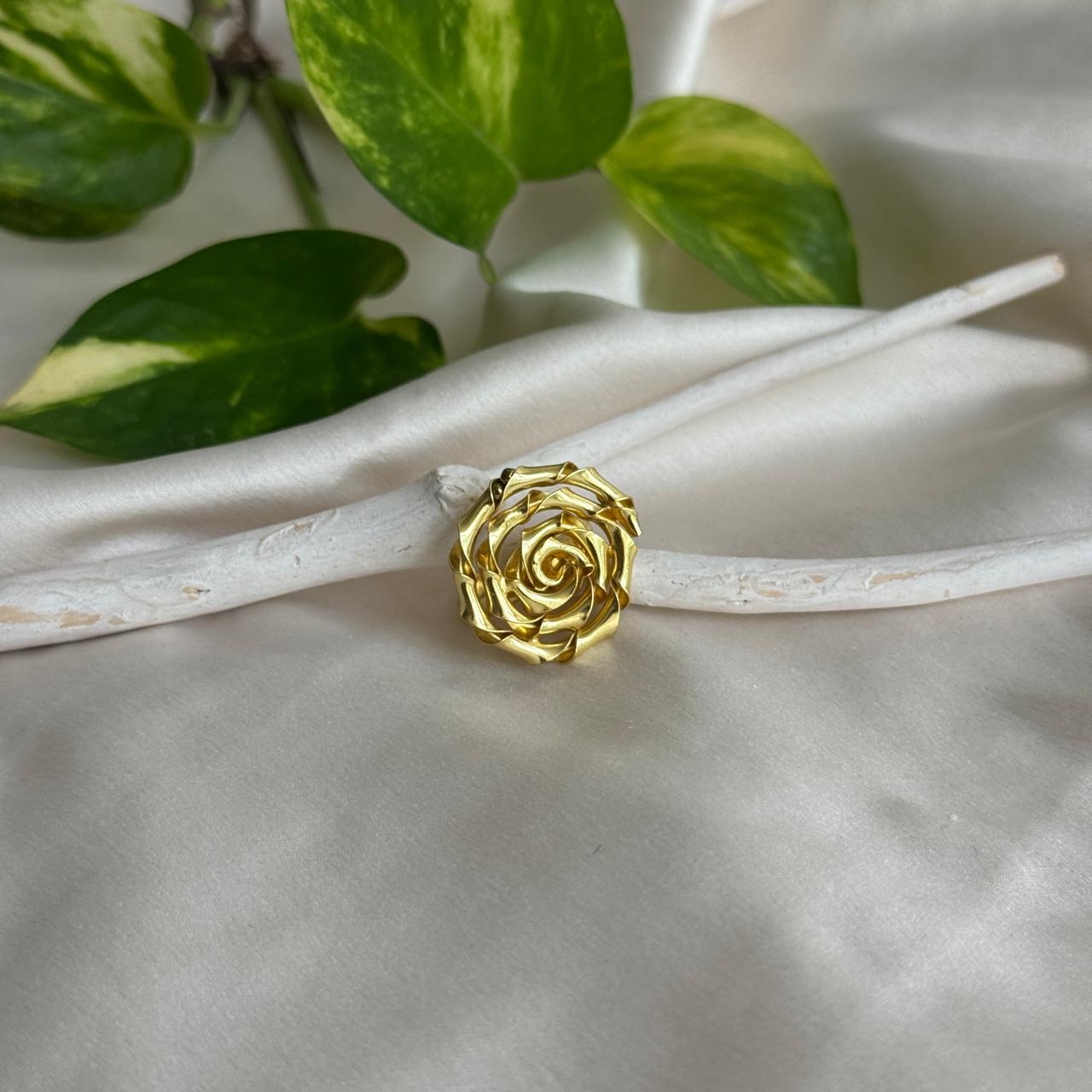 Twistie Ring