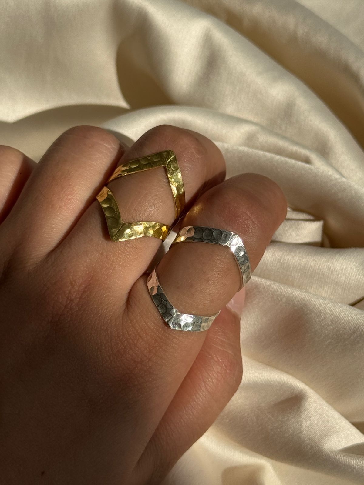 Crown Adjustable Ring Duo