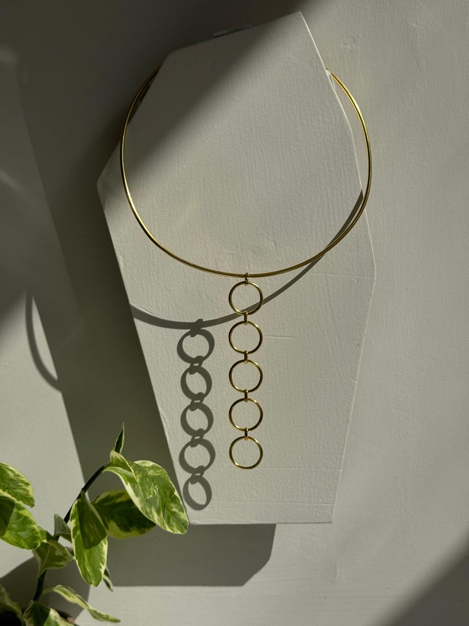 Line Of Circle Hasli Statement Neckpiece
