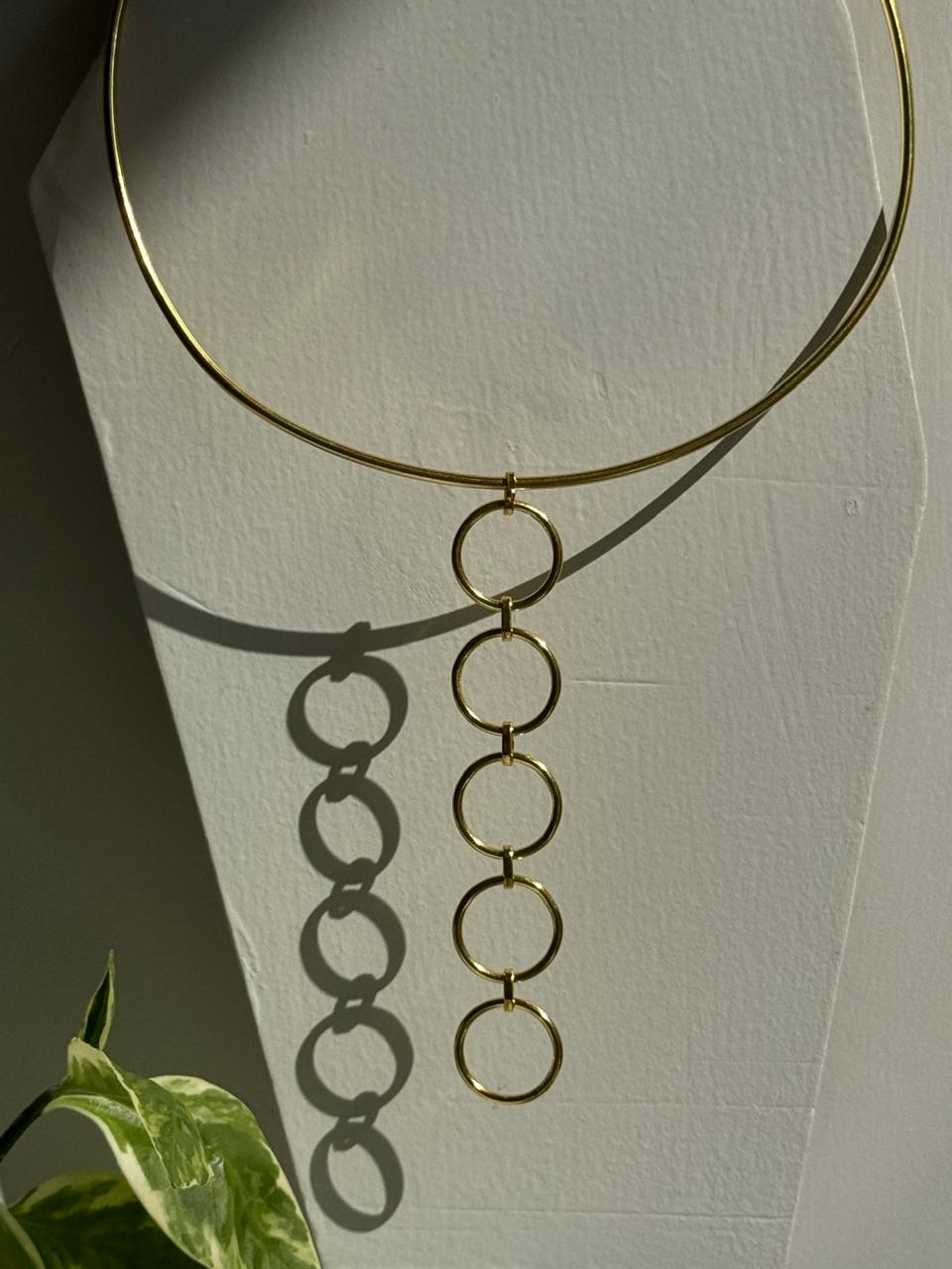 Line Of Circle Hasli Statement Neckpiece