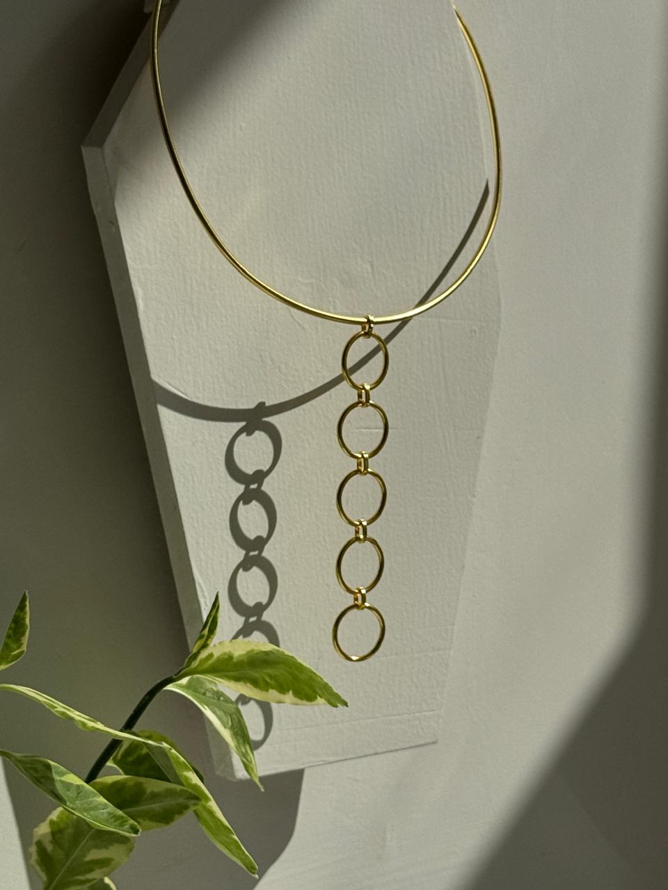 Line Of Circle Hasli Statement Neckpiece