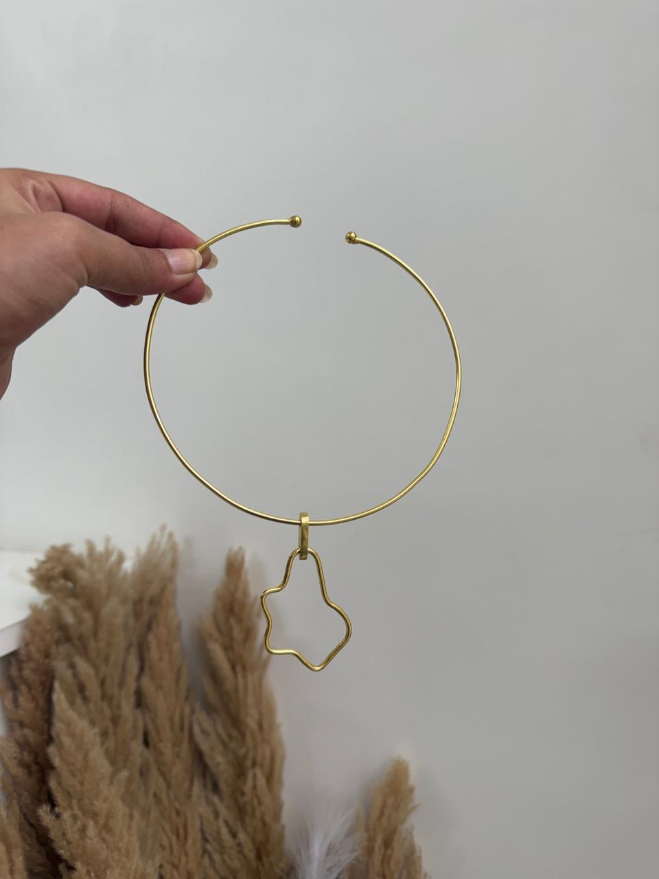 Abstract Hasli Statement Neckpiece