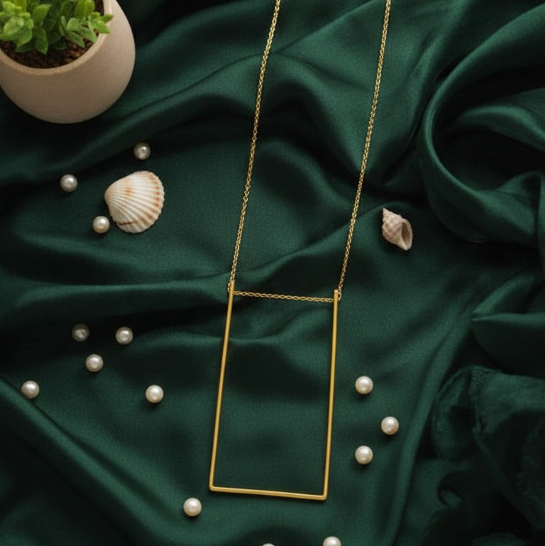 U Statement Neckpiece