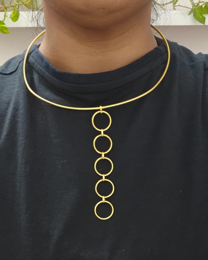 Line Of Circle Hasli Statement Neckpiece