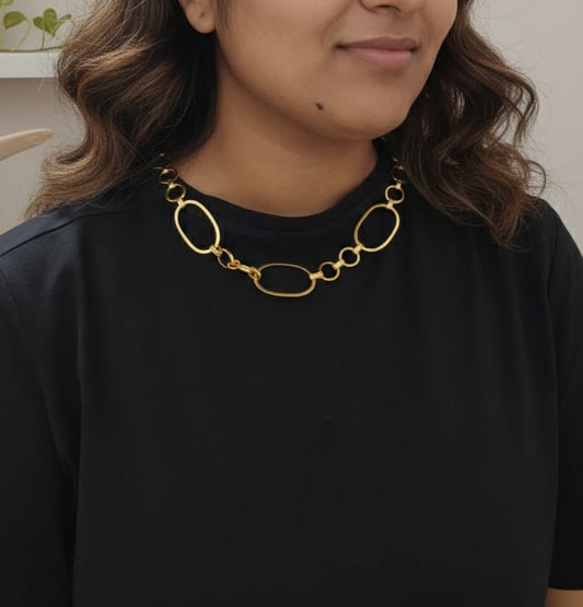 Roundabout Choker Statement Neckpiece
