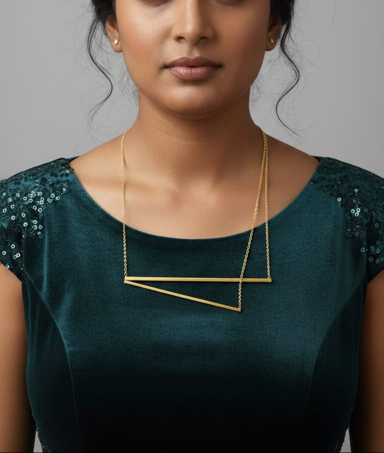Veeti Statement Neckpiece